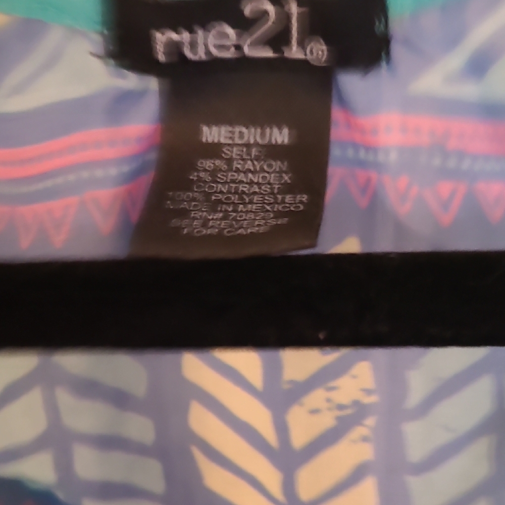Rue21 Green and Blue Asymmetrical Graphic Tank Top - Picture 3 of 6